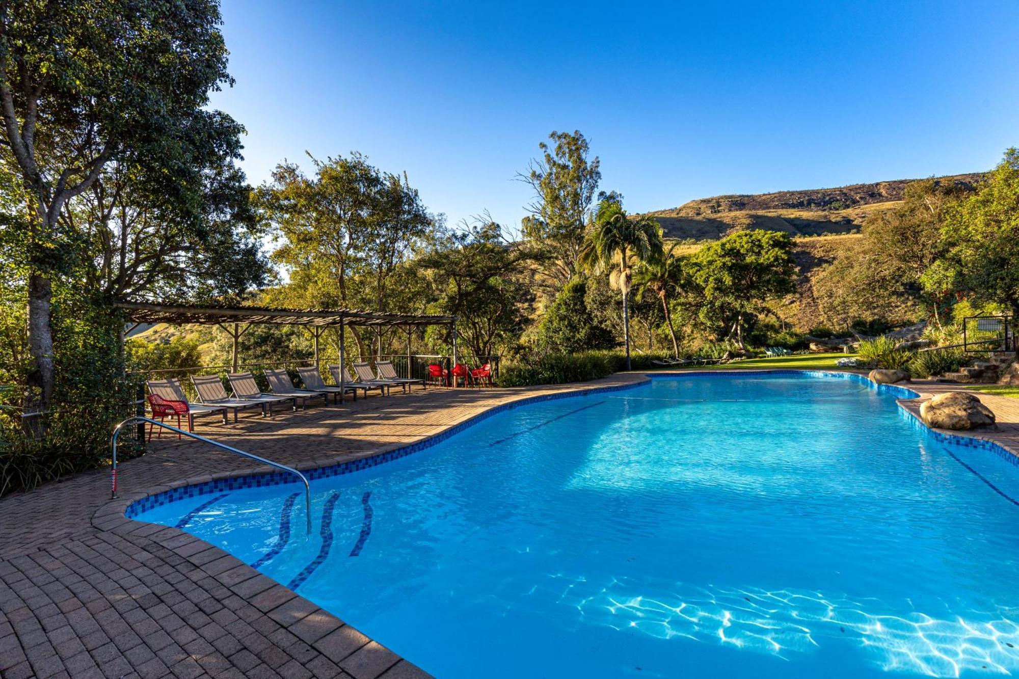 Cavern Resort & Spa Бергвил Екстериор снимка